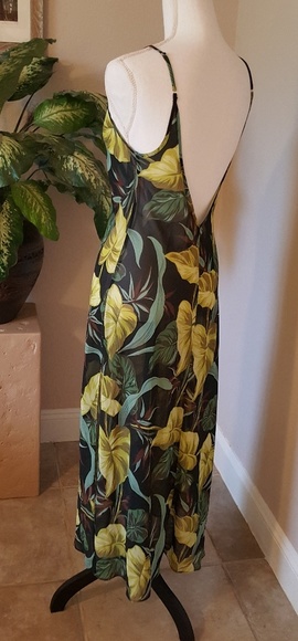 🌸VICTORIA'S SECRET COVERUP. - Picture 2 of 7